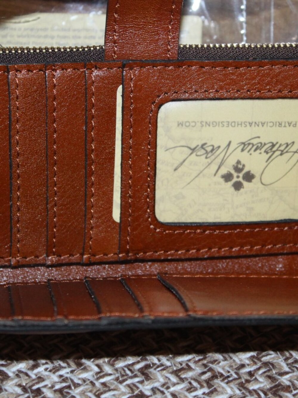 NWT Patricia Nash Tinchi crossbody & tooled wallet set. NICE! - Picture 12 of 16